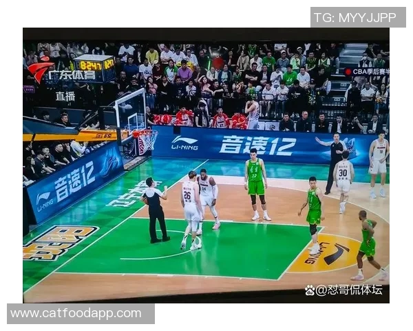 CBA直播吧精彩对决广东队迎战辽宁队全力争胜